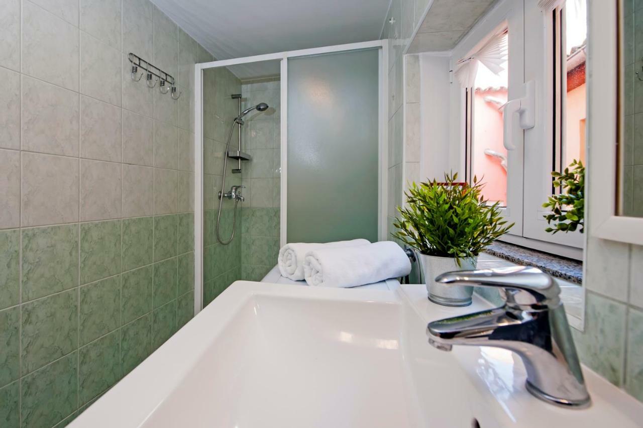 Smilje 2 Apartment Rovinj Exterior photo